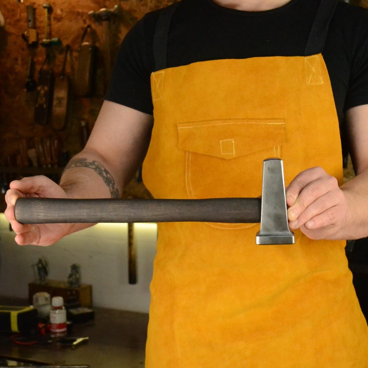 Hand vs. Power: How Modern Smiths Balance Tradition and Technology - AncientSmithy