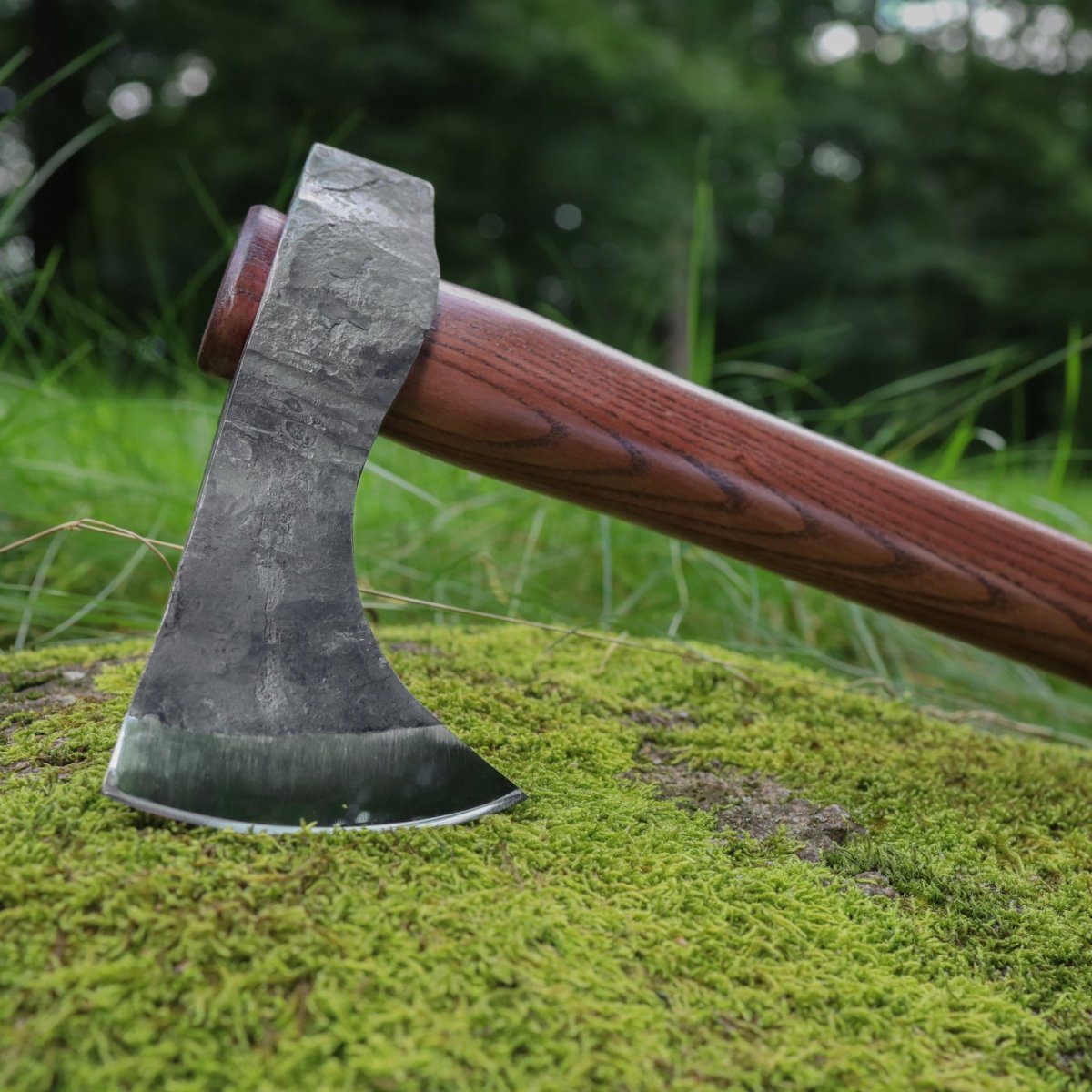 Forged Tomahawk "Blood Leaf" from AncientSmithy