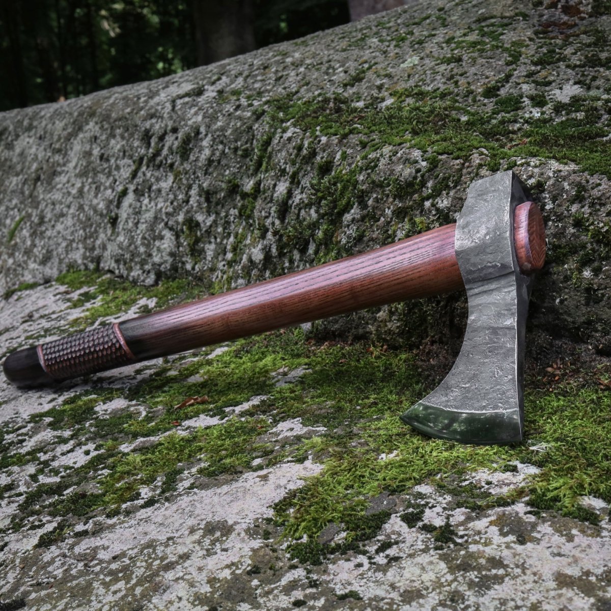 Forged Tomahawk "Blood Leaf" from AncientSmithy