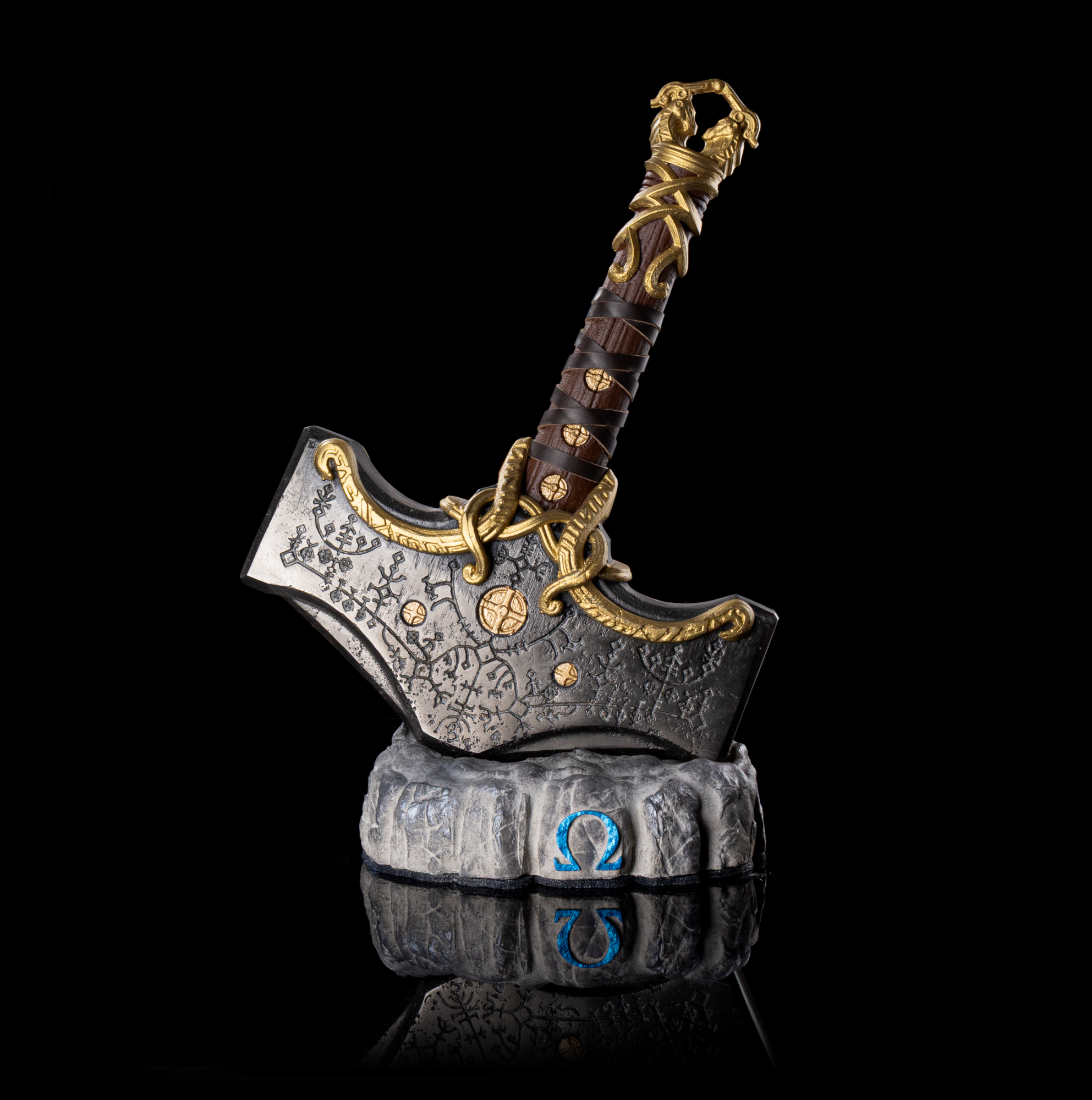 Display It Like a Legend – Mjolnir Rock Stand