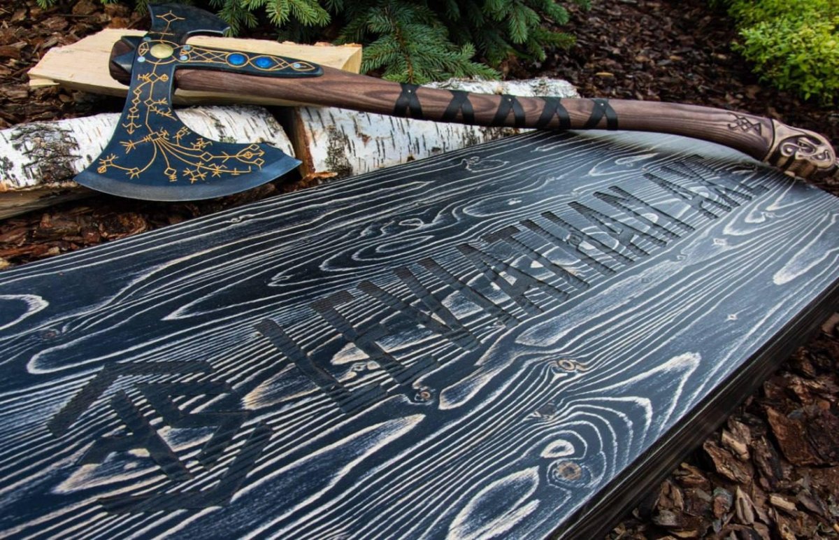 Leviathan axe with wooden box from AncientSmithy