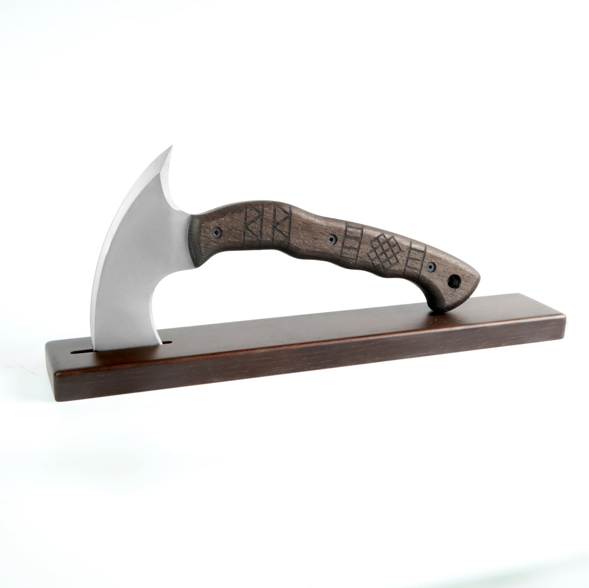 Compact tomahawk "Otokan" with tribal engraving