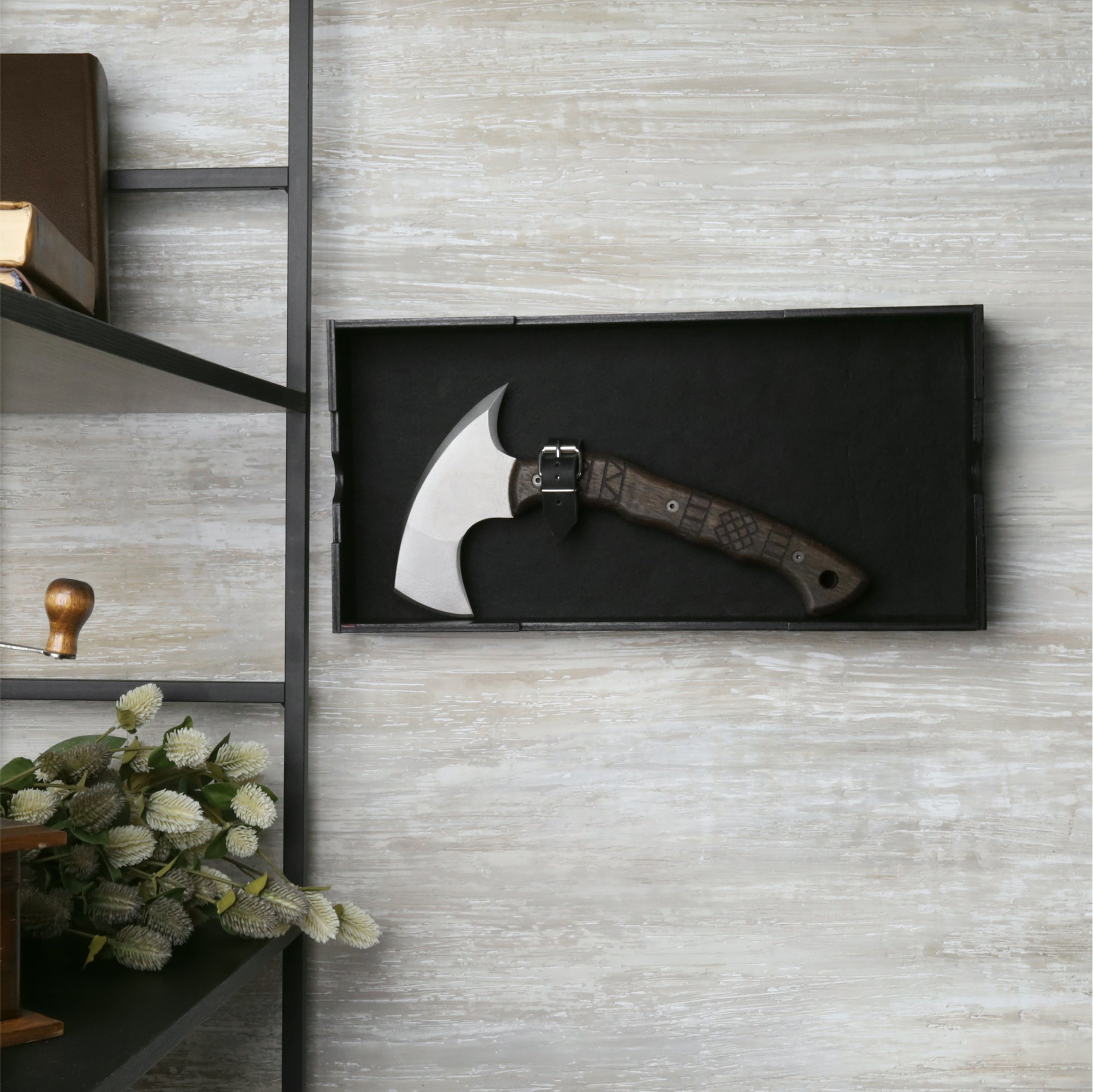 Compact tomahawk "Otokan" with tribal engraving