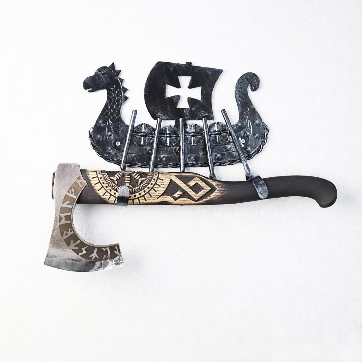 Upgrade Your Display – Drakkar Axe Holder from AncientSmithy