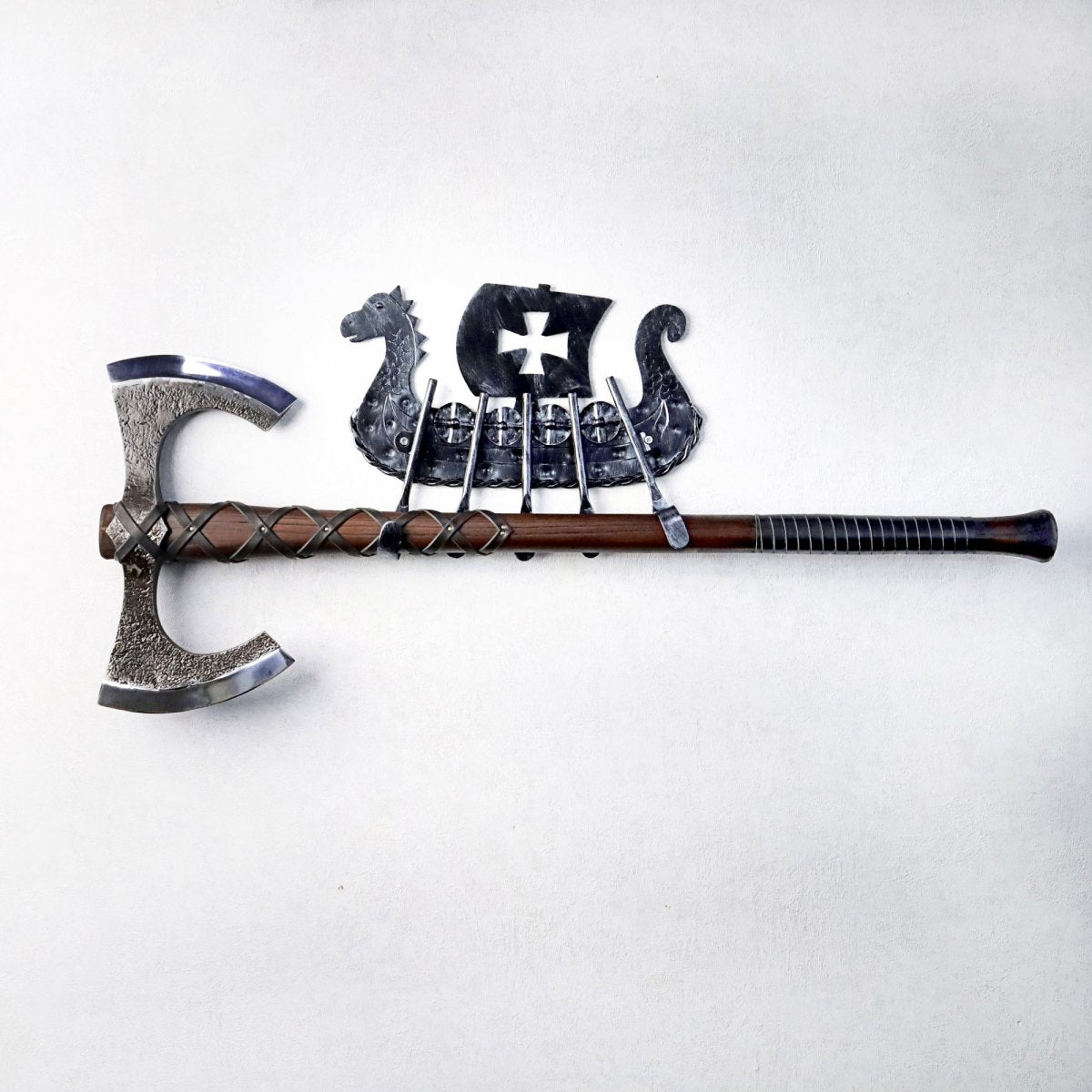 Upgrade Your Display – Drakkar Axe Holder from AncientSmithy