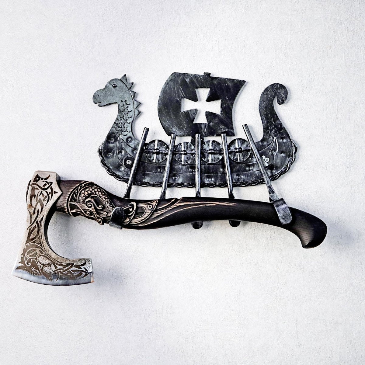 Upgrade Your Display – Drakkar Axe Holder from AncientSmithy