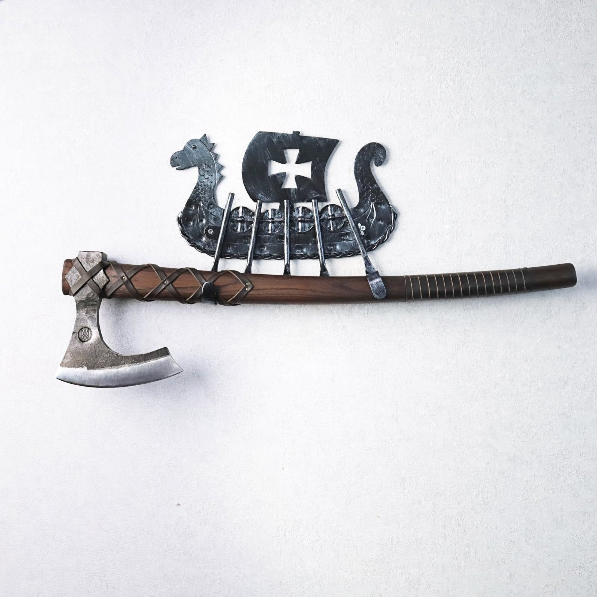 Upgrade Your Display – Drakkar Axe Holder from AncientSmithy