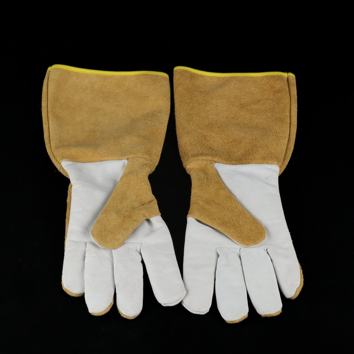 Fire resistant leather gloves for artisans - Blacksmith and welding gloves from AncientSmithy