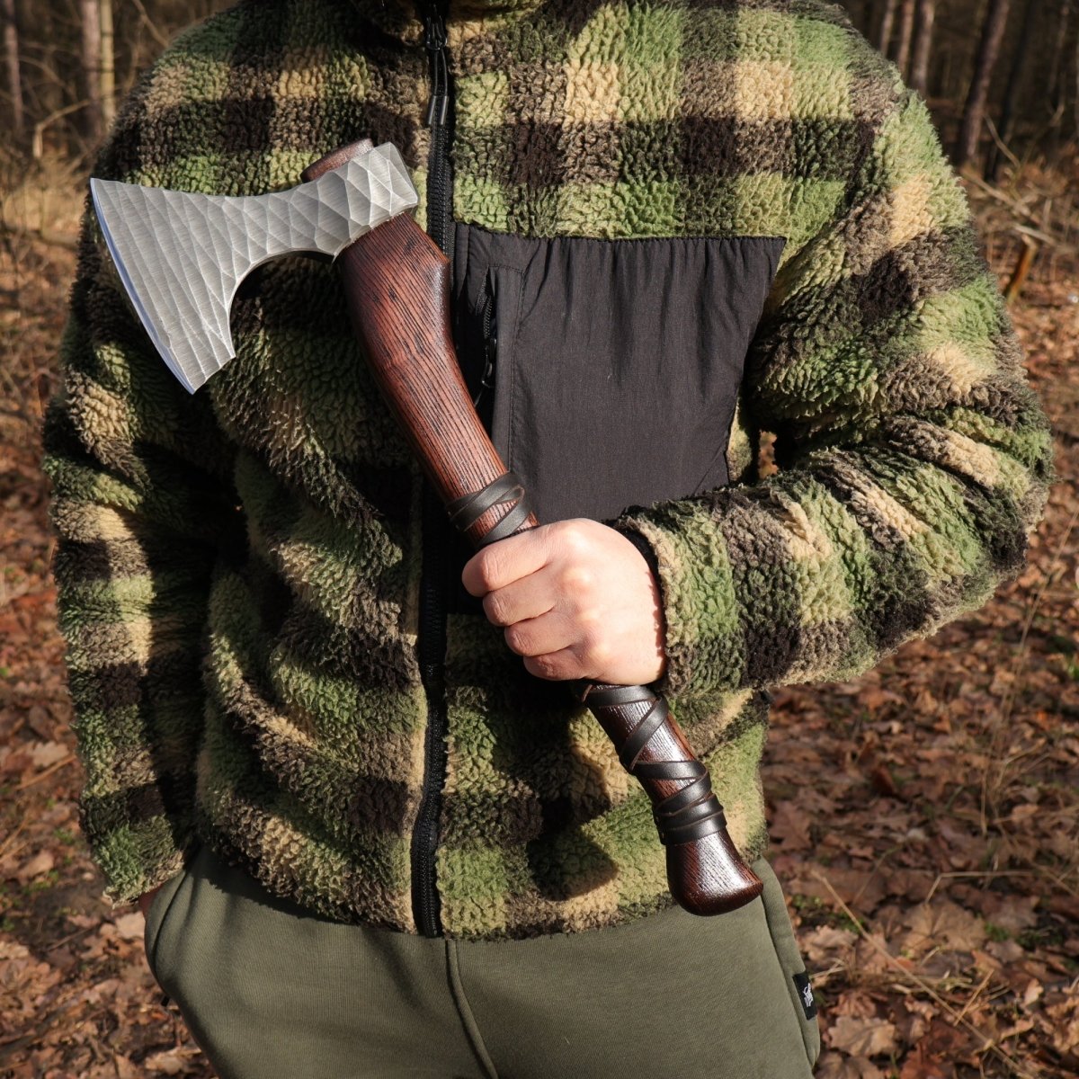 Hand forged axe “Sterk Vorley” with leather cover from AncientSmithy