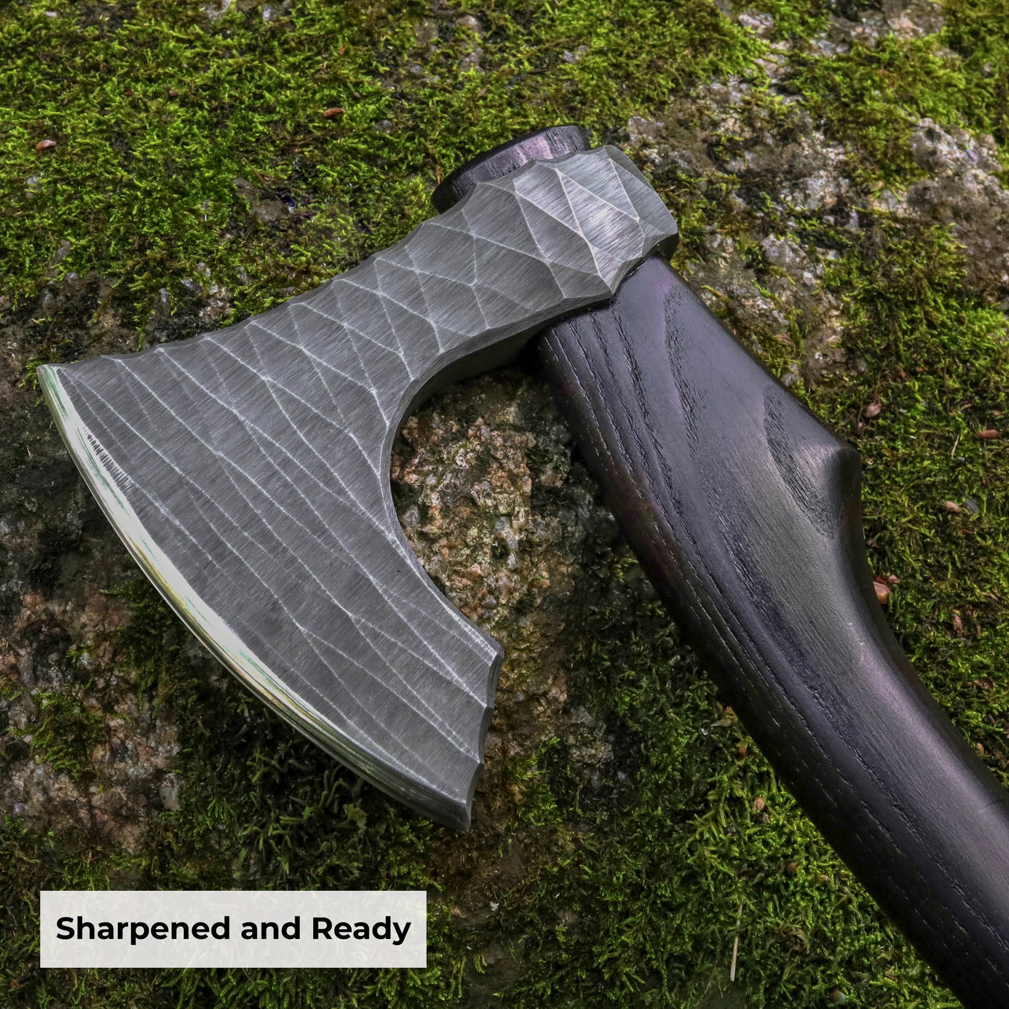 Set Viking axe "Vargoks" with Wooden box included