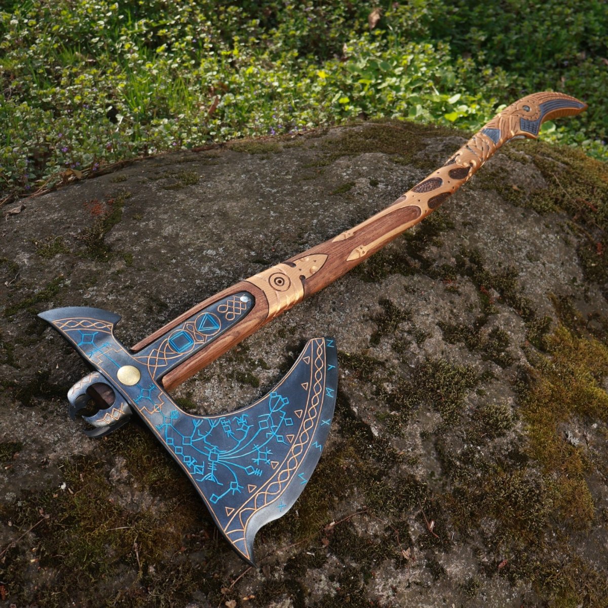 Hand-forged Gold Leviathan axe from AncientSmithy