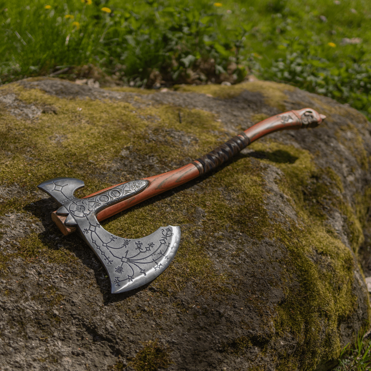 Leviathan Axe: Hand-Forged Kratos axe