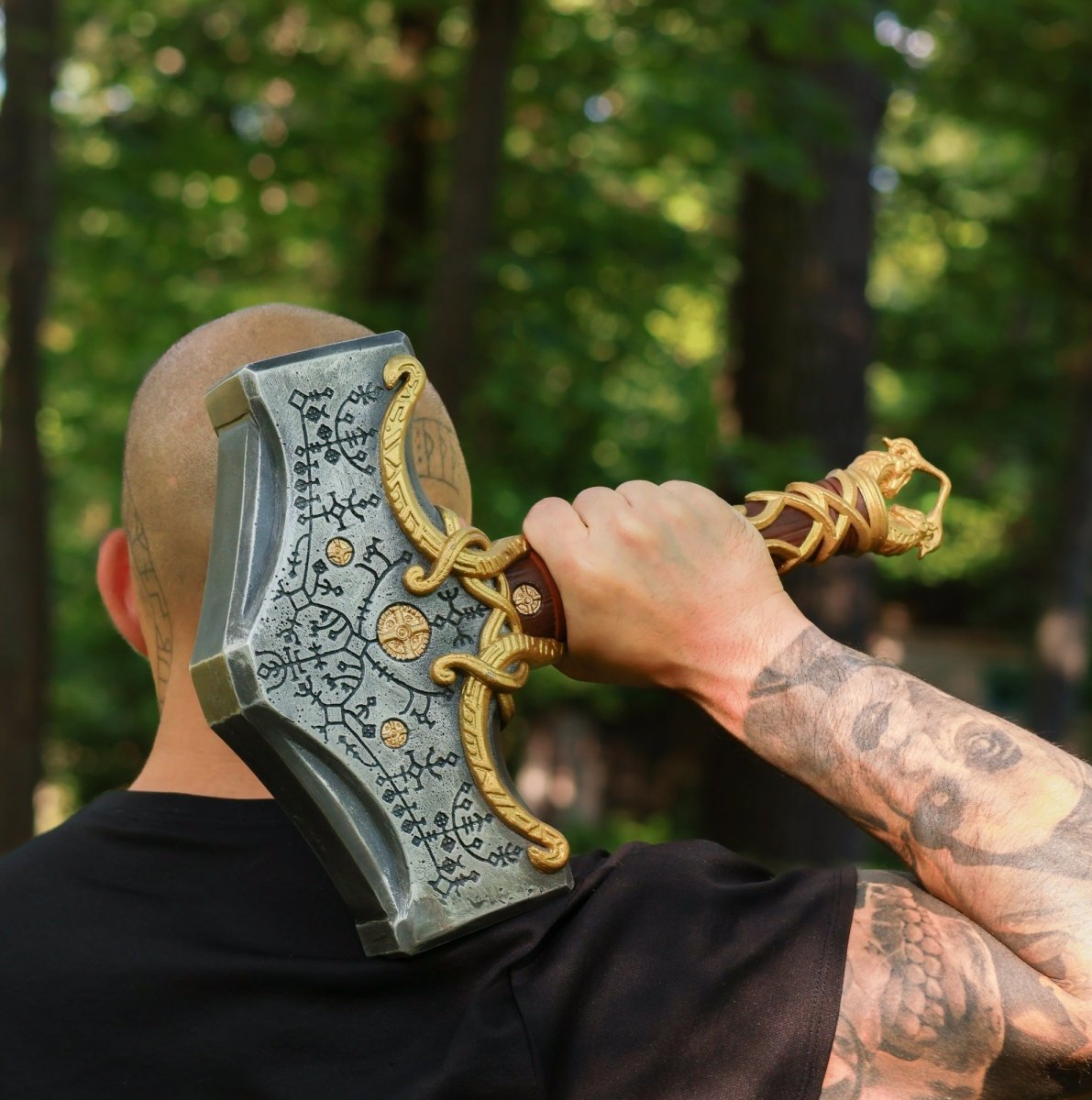 Mjolnir hammer with Luminescent runes from AncientSmithy