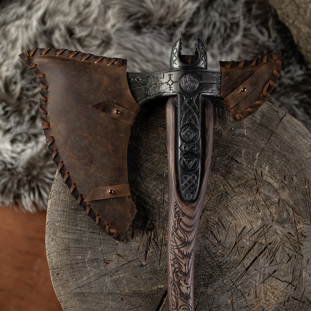 Real Leviathan axe with Glow-in-the-Dark Runes from AncientSmithy