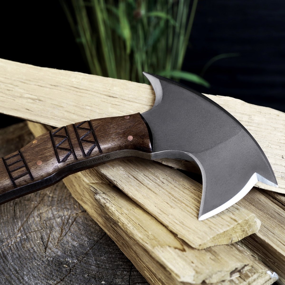 Сustom made tomahawk "Ogun" from AncientSmithy