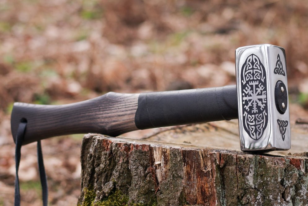 Viking hammer with Vegvisir from AncientSmithy