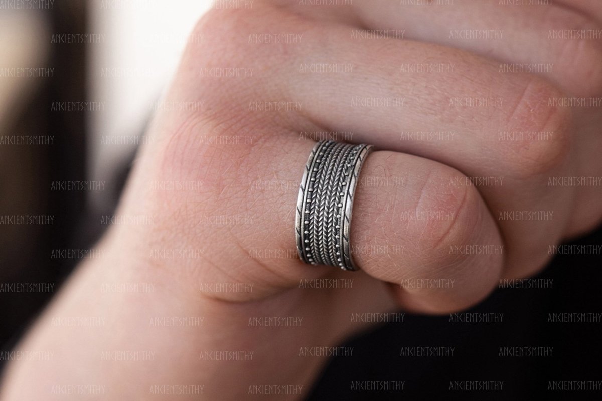 925 Sterling Silver Norse Ring "Hamingia" from AncientSmithy