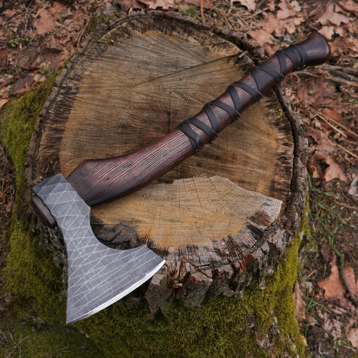 Hand forged axe “Sterk Vorley” with leather cover from AncientSmithy