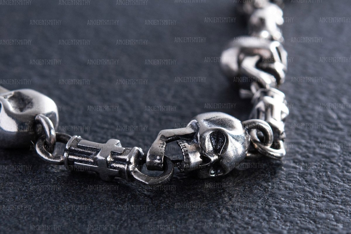Silver Skull Chain Necklace "Yamaraja" from AncientSmithy